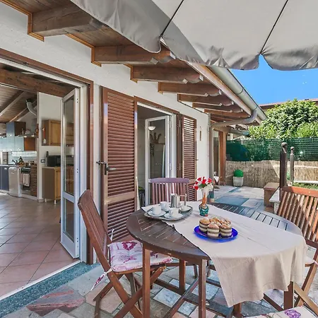 Апартаменты La Maison Dans Le Jardin - Happy *