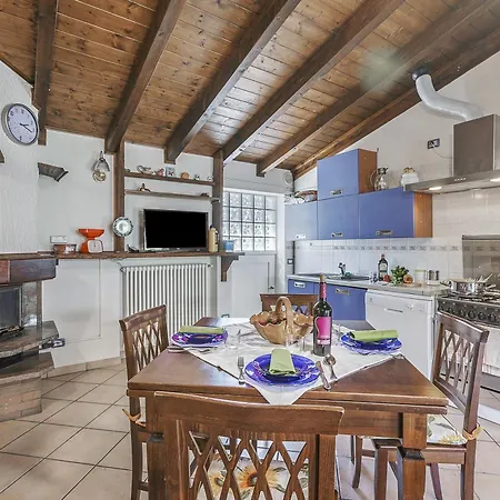 Casa Role, Maggiore Patio House W/ Bbq - Happy Apartmán Dormelletto