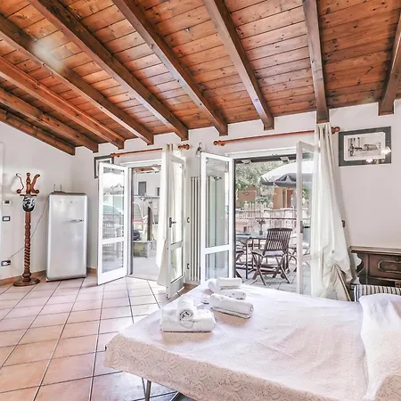 Casa Role, Maggiore Patio House W/ Bbq - Happy 多米勒托