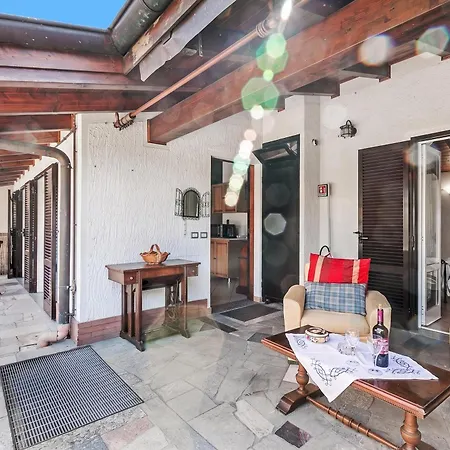 Casa Role, Maggiore Patio House W/ Bbq - Happy 公寓
